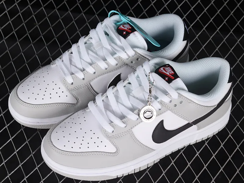 All Categories Nk SB Dunk Series Nk SB Dunk Low Low-top sneakers F version Nk Dunk SB Low Gray white and black scratch-off SB low-top sports and leisure sneakers DR9654-001